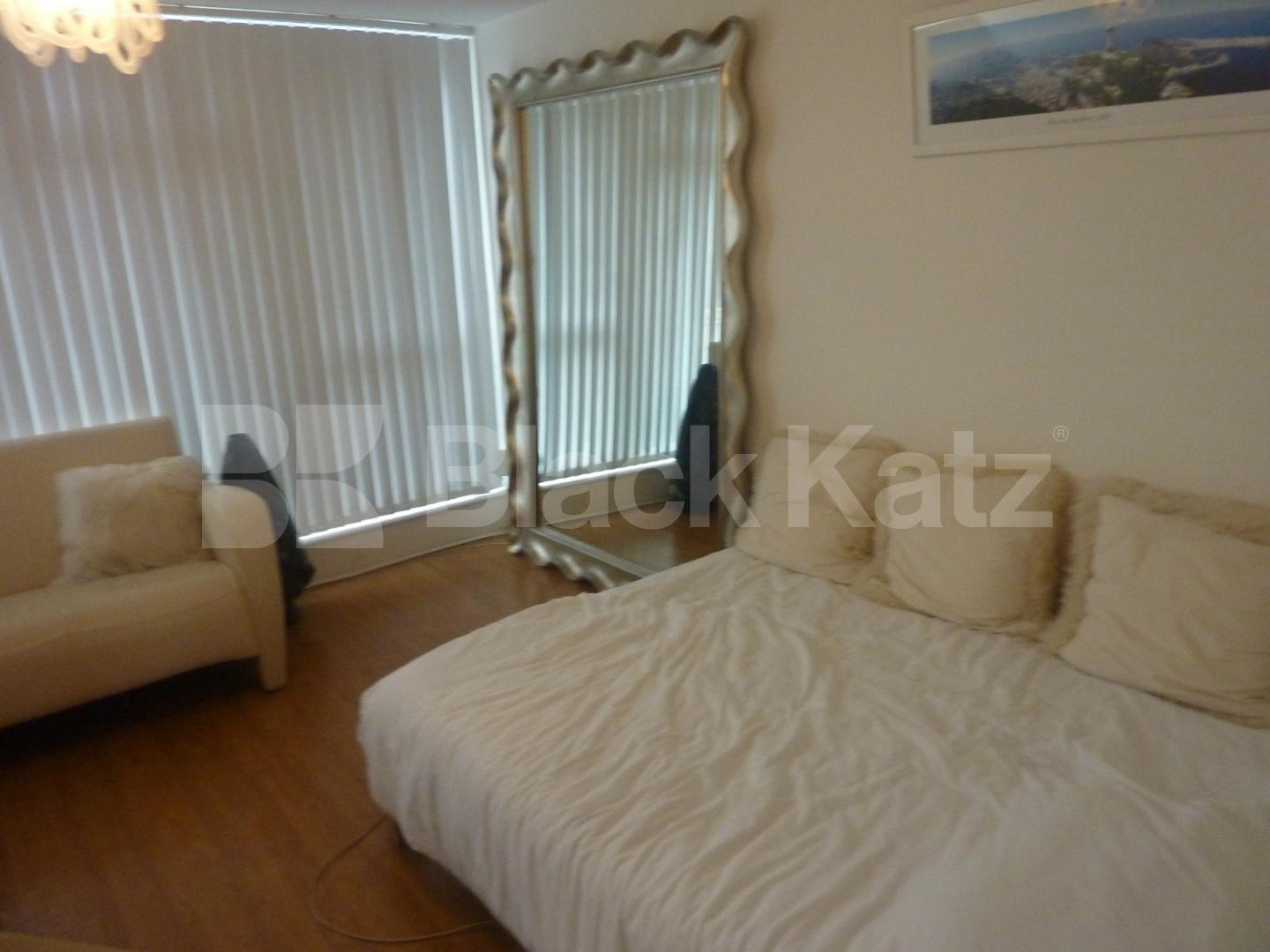 			NEW INSTRUCTION, Studio Apartment, 1 bath, 1 reception Studio			 Broadfield Lane, Camden